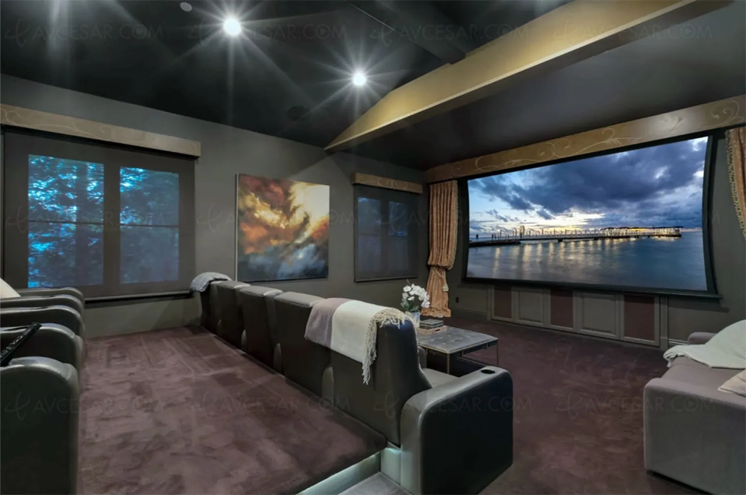 maison-a-vendre-decouvrez-le-home-cinema-de-britney-spears