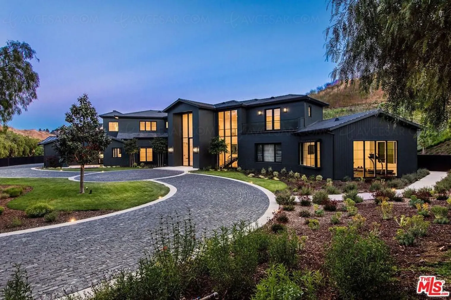 maison-a-vendre-sans-doute-le-home-cinema-le-plus-zen-de-californie