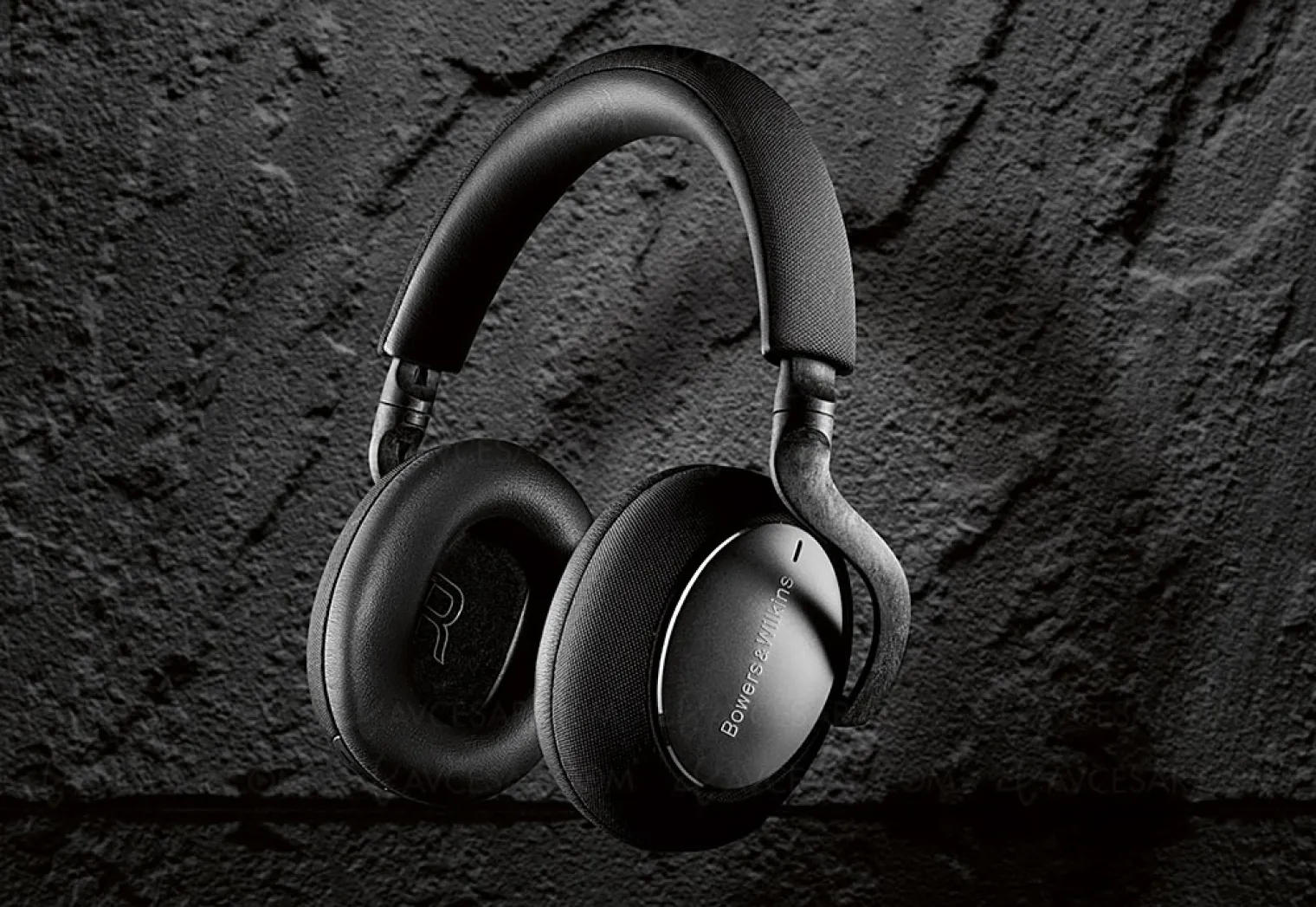 bowers-wilkins-px7-carbon-edition-bluetooth-apt-x-adaptive-et-fibre-de-carbone