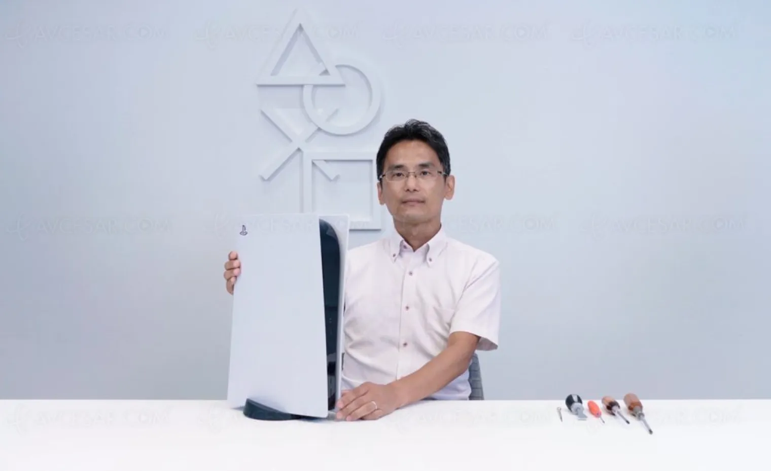 la-playstation-5-entierement-desossee
