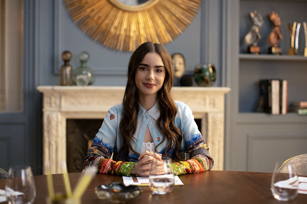 Emily in Paris saison 2, elle reste