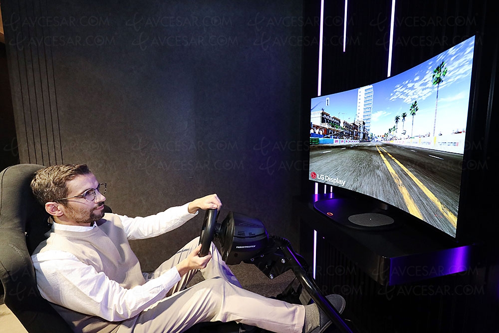 CES 21 > TV Oled 48'' flexible CSO signé&nbsp;LG&nbsp;Display