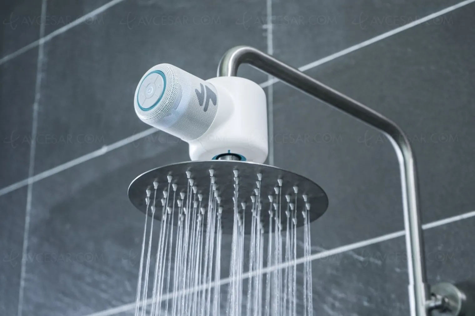 shower-power-l-enceinte-bluetooth-alimentee-par-votre-douche