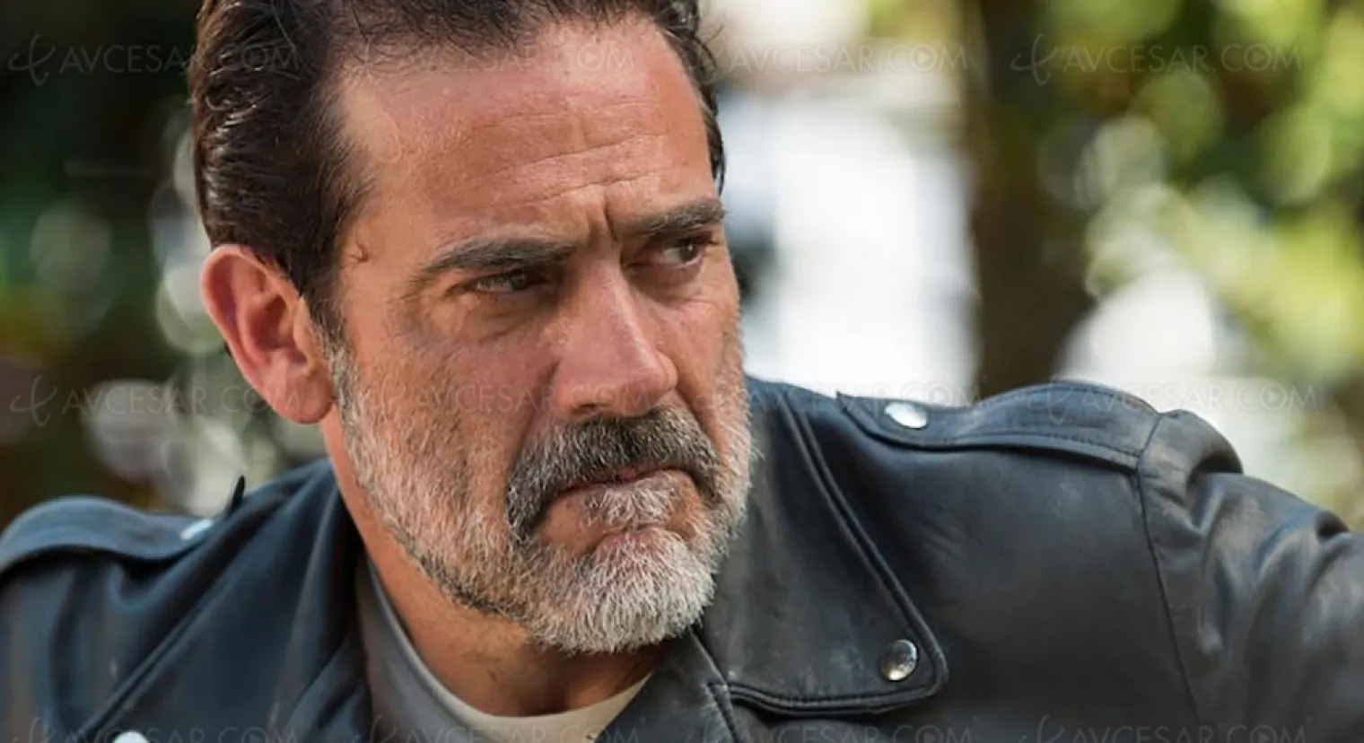 jeffrey-dean-morgan-se-voit-clairement-dans-the-boys-saison-3
