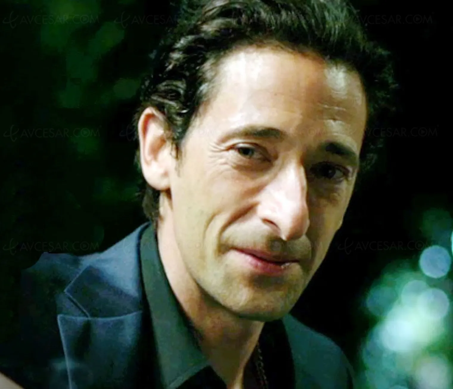 adrien-brody-sera-le-coach-des-l-a-lakers-dans-la-serie-de-hbo