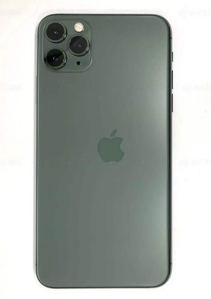 un-vieil-iphone-11-pro-a-2-700-dollars-mais-pourquoi