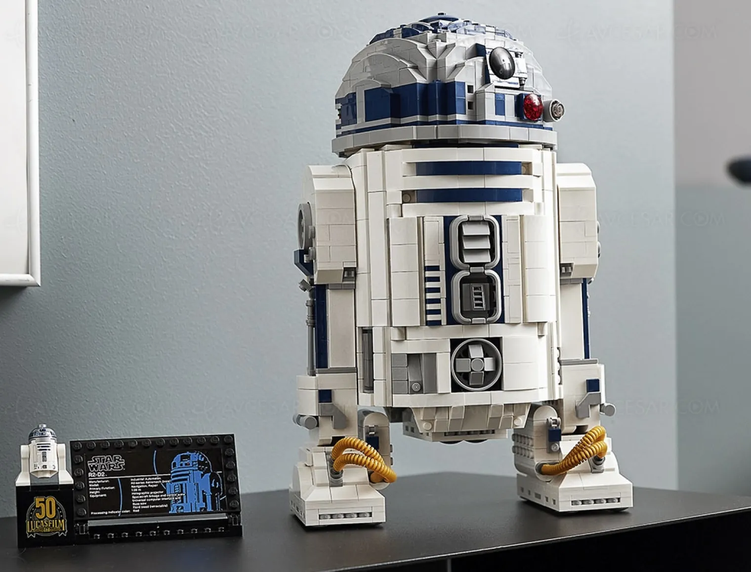 r2-d2-lego-pas-pour-les-enfants