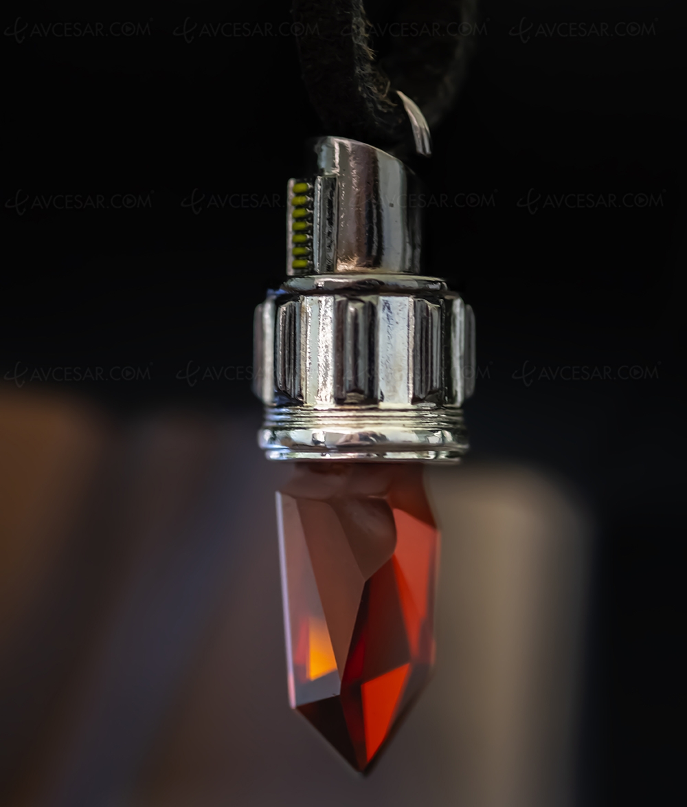 Colliers Star Wars en cristal de&nbsp;sabre&nbsp;laser