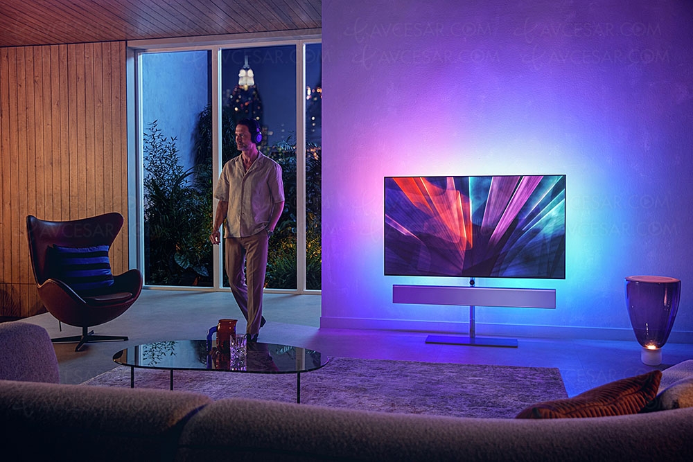 TV Oled Philips OLED986, nouveau P5 Dual&nbsp;Engine, Ambilight&nbsp;4 côtés, Android&nbsp;TV&nbsp;10 et barre de&nbsp;son&nbsp;B&W&nbsp;3.0