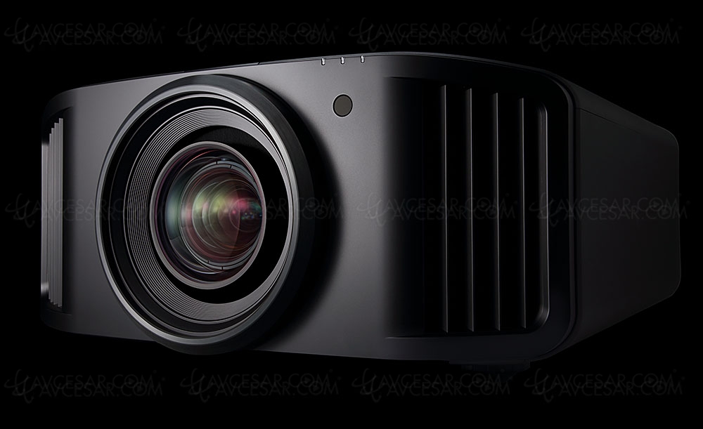 JVC DLA‑NZ9&nbsp;: vidéoprojecteur D‑ILA laser, e‑ShiftX&nbsp;8K, 3&nbsp;000&nbsp;lumens et&nbsp;HDMI&nbsp;2.1 48&nbsp;Gbps
