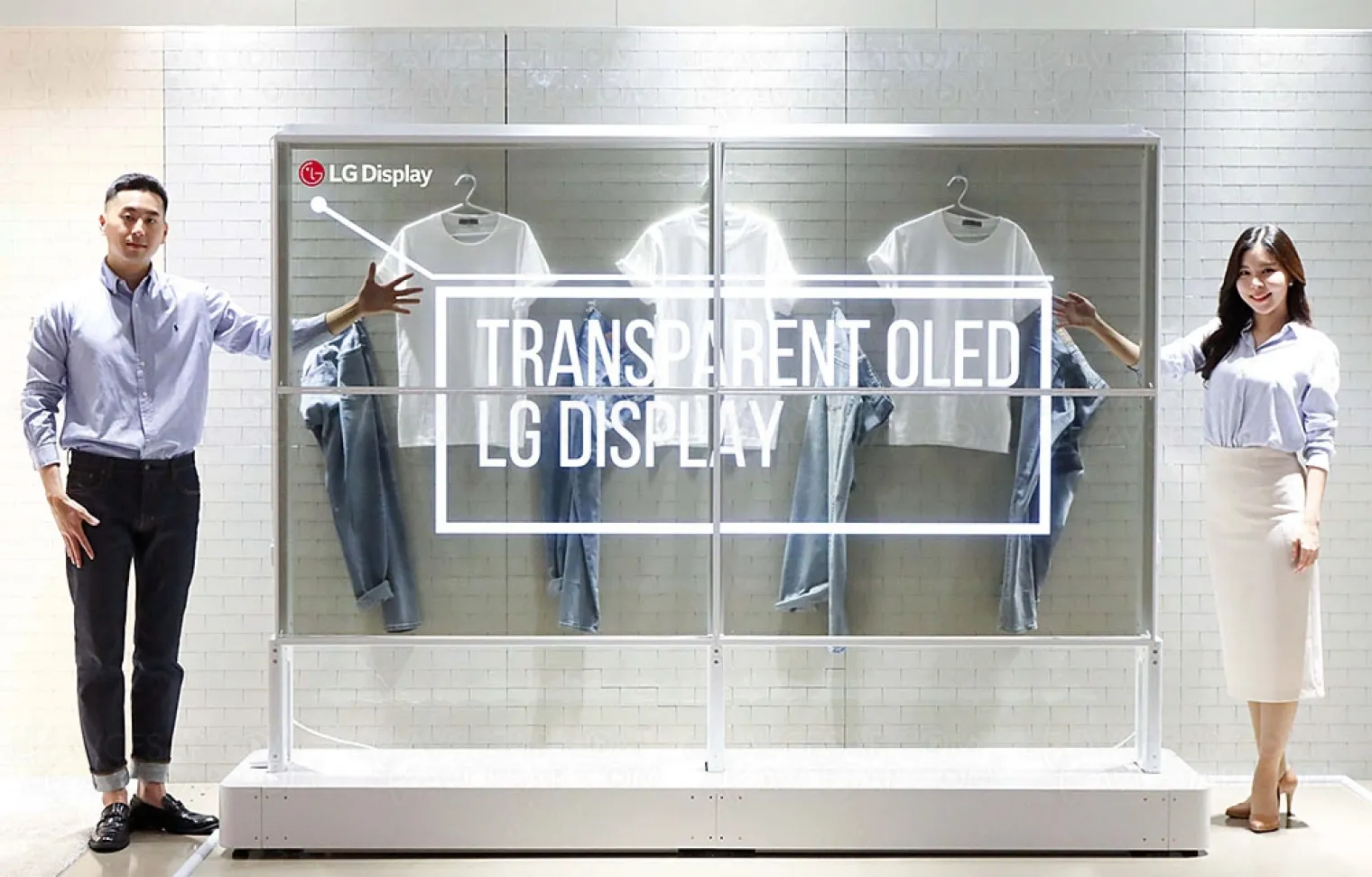 ces-22-crans-concepts-oled-transparents-lg-display