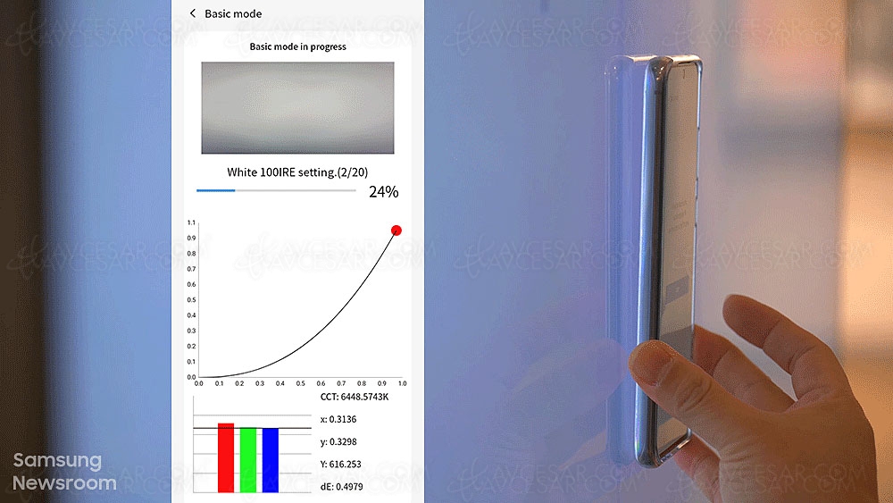 CES 22 > TV Neo QLED Samsung&nbsp;2022, Intelligent Calibration via Samsung&nbsp;Galaxy ou&nbsp;iPhone