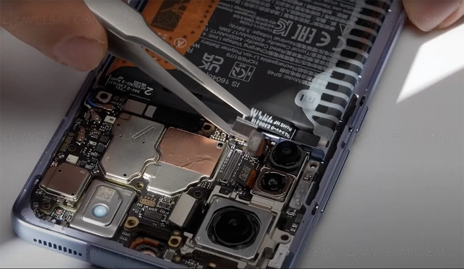 mais-qu-y-a-t-il-dans-le-xiaomi-12-video