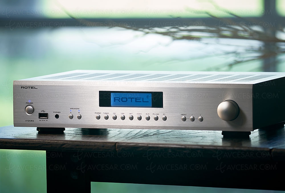 Amplificateur stéréo Rotel&nbsp;A12MKII, Bluetooth et&nbsp;Dac&nbsp;TI 384&nbsp;kHz/32&nbsp;bits