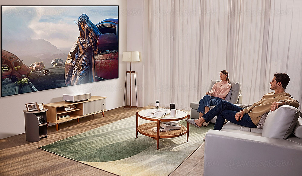 LG HU715Q CineBeam Ultra&nbsp;HD 4K, vidéoprojecteur laser ultracourte&nbsp;focale