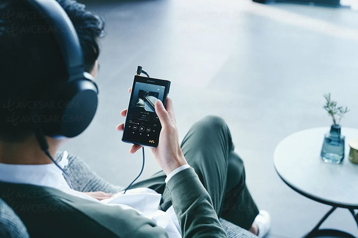 sony-nw-wm1am2-signature-walkman-hi-fi-premium-android-11-0