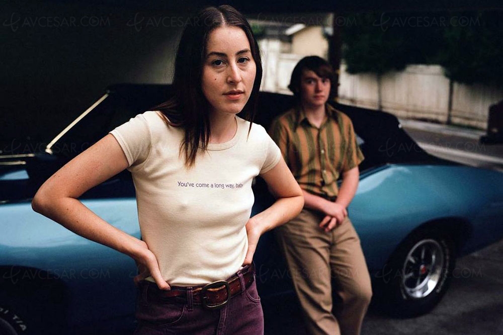 Entre deux clips, Paul Thomas Anderson tourne la romance vintage Licorice&nbsp;Pizza