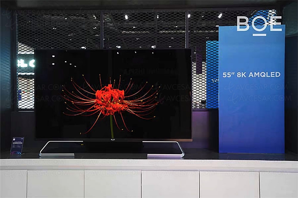 Écran Ultra&nbsp;HD&nbsp;8K 55'' QLED auto‑émissif signé du fabricant chinois&nbsp;BOE