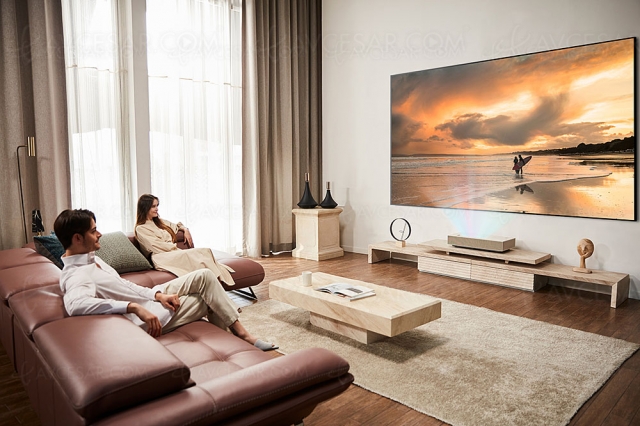LG HU915QE CineBeam Ultra HD 4K, vidéoprojecteur triple laser ultracourte focale