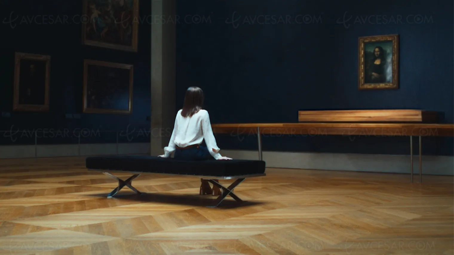 campagne-publicitaire-tv-samsung-the-frame-realisee-au-louvre