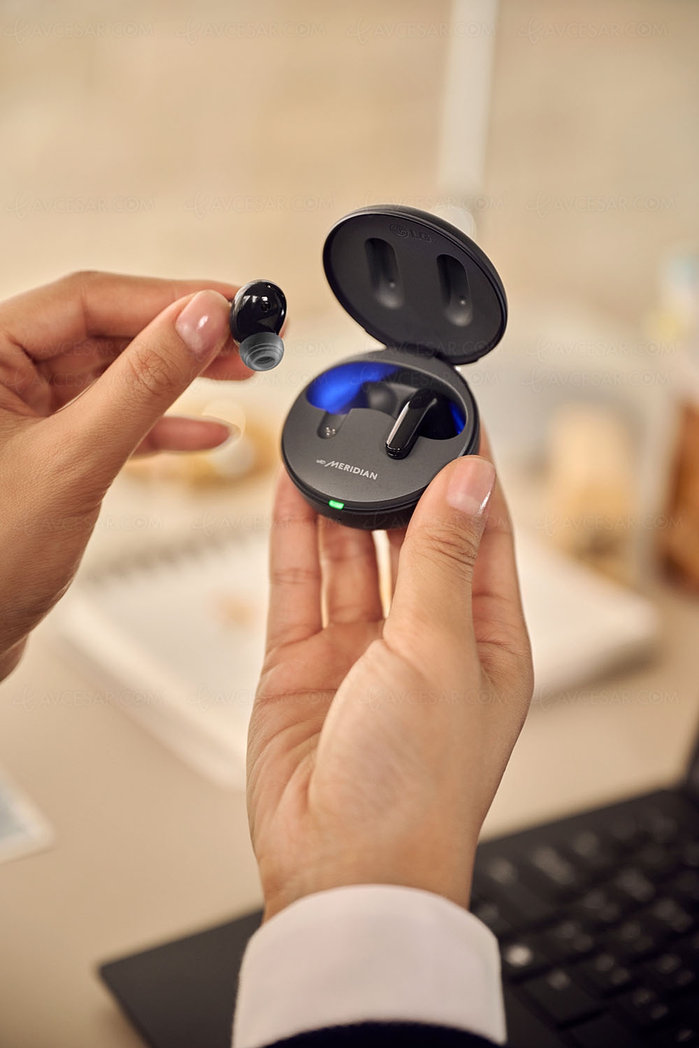 LG Tone Free T90, écouteurs True Wireless avec Dolby Head&nbsp;Tracking