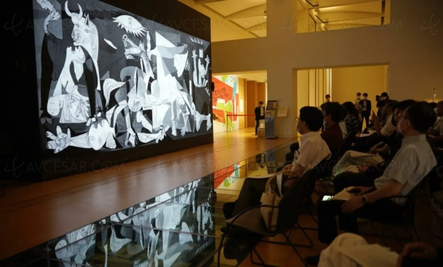 guernica-de-picasso-en-ultra-hd-8k-au-japon