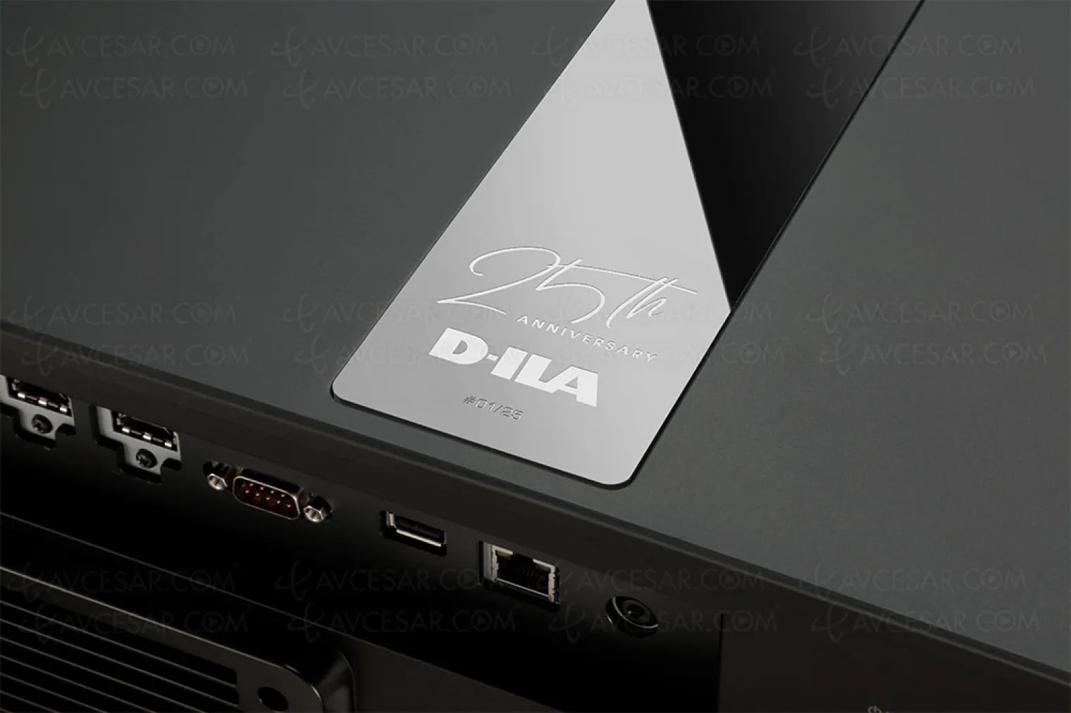 jvc-dla-25ltd-videoprojecteur-laser-e-shift-8k-edition-limitee-25e-anniversaire