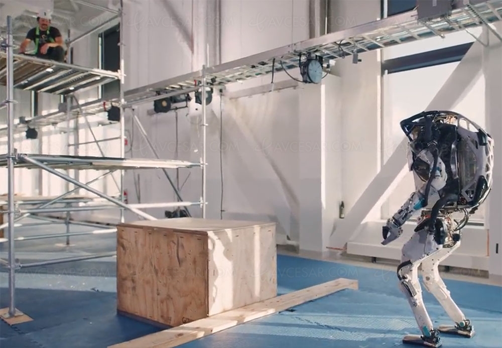 Boston Dynamics, encore une vidéo&nbsp;attraction/répulsion