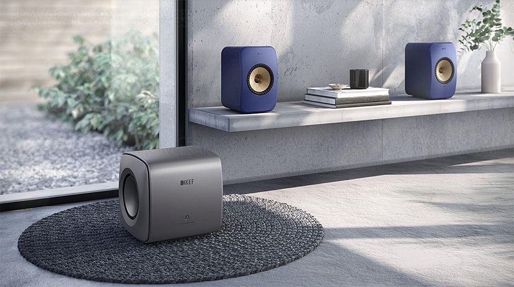 Caisson de basses Kef&nbsp;KC62 disponible en&nbsp;gris&nbsp;titane