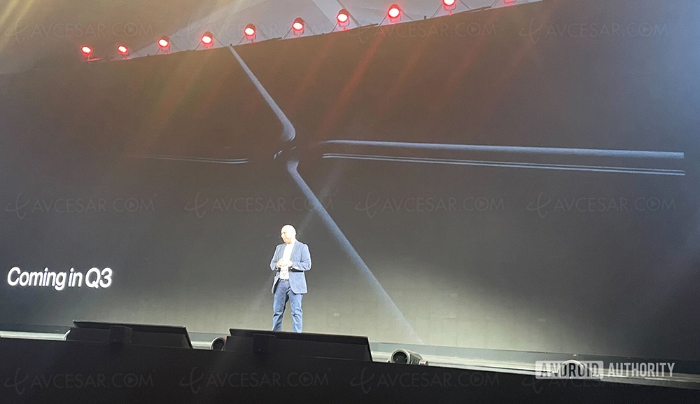 OnePlus, premier smartphone pliable à la&nbsp;rentrée