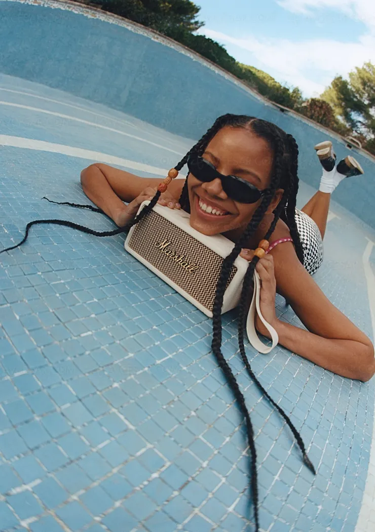 marshall-middleton-enceinte-bluetooth-disponible-aussi-en-couleur-cream