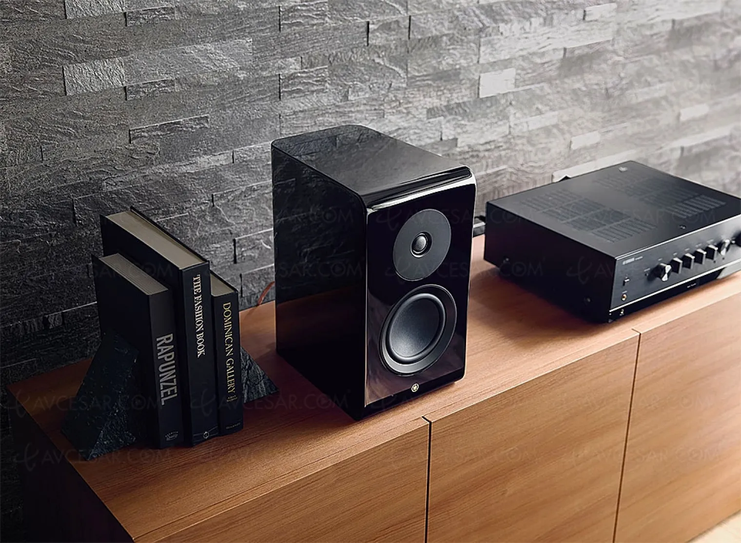 yamaha-r-n1000a-ampli-hi-fi-multiroom-musiccast-airplay-2-bluetooth-dlna