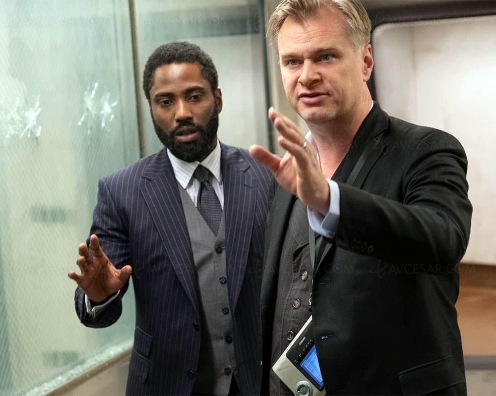 Warner veut que Christopher Nolan revienne, et sort&nbsp;le&nbsp;chéquier