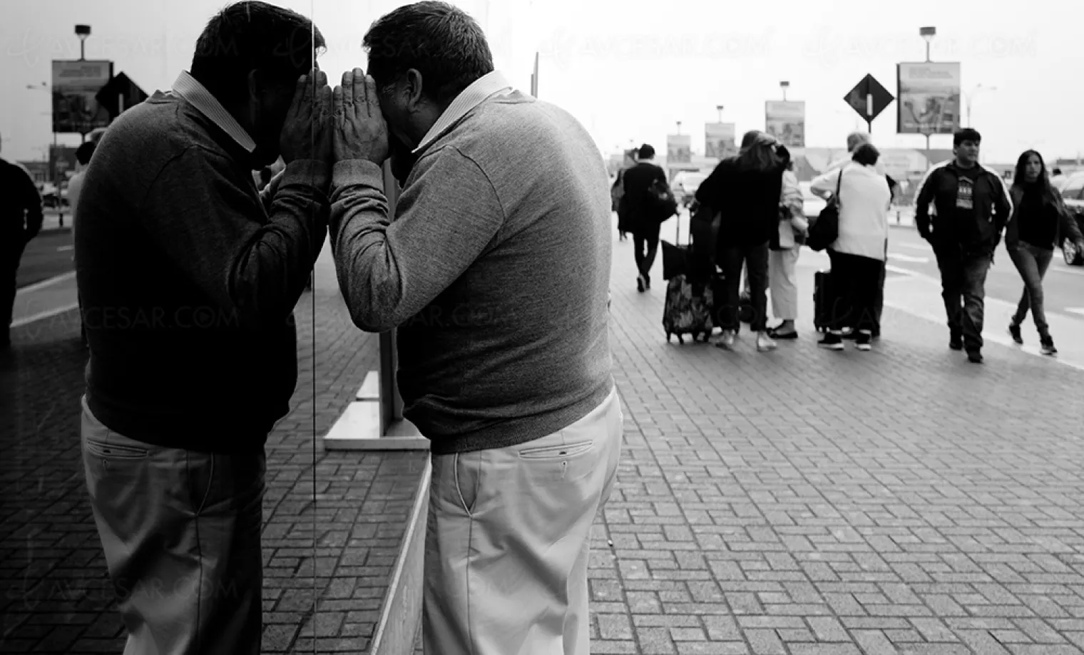 le-policier-voyeur-qui-filme-les-femmes-avec-son-ipad
