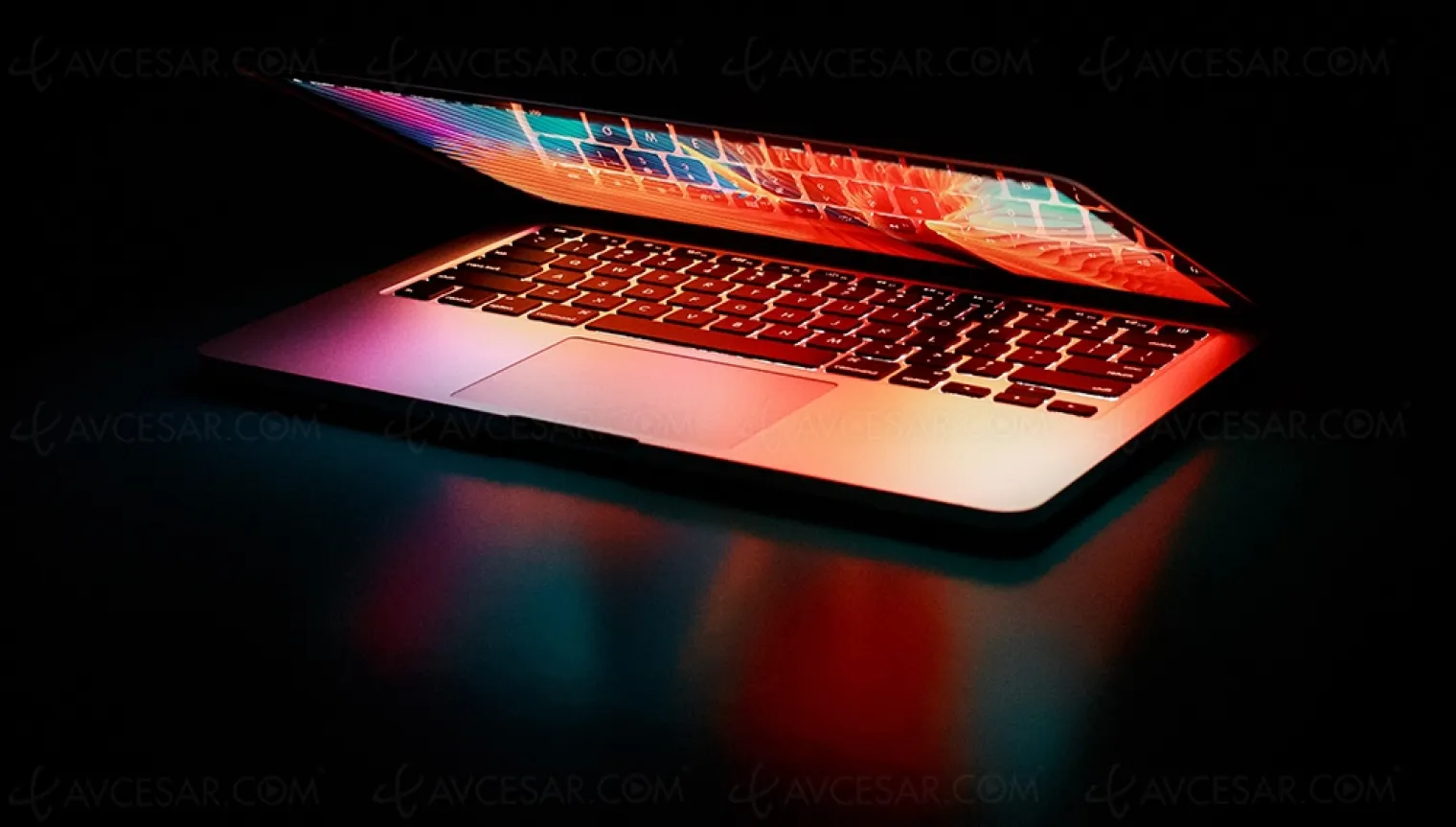 iphone-pliable-pas-avant-que-la-technologie-ne-soit-eprouvee-et-priorite-au-macbook