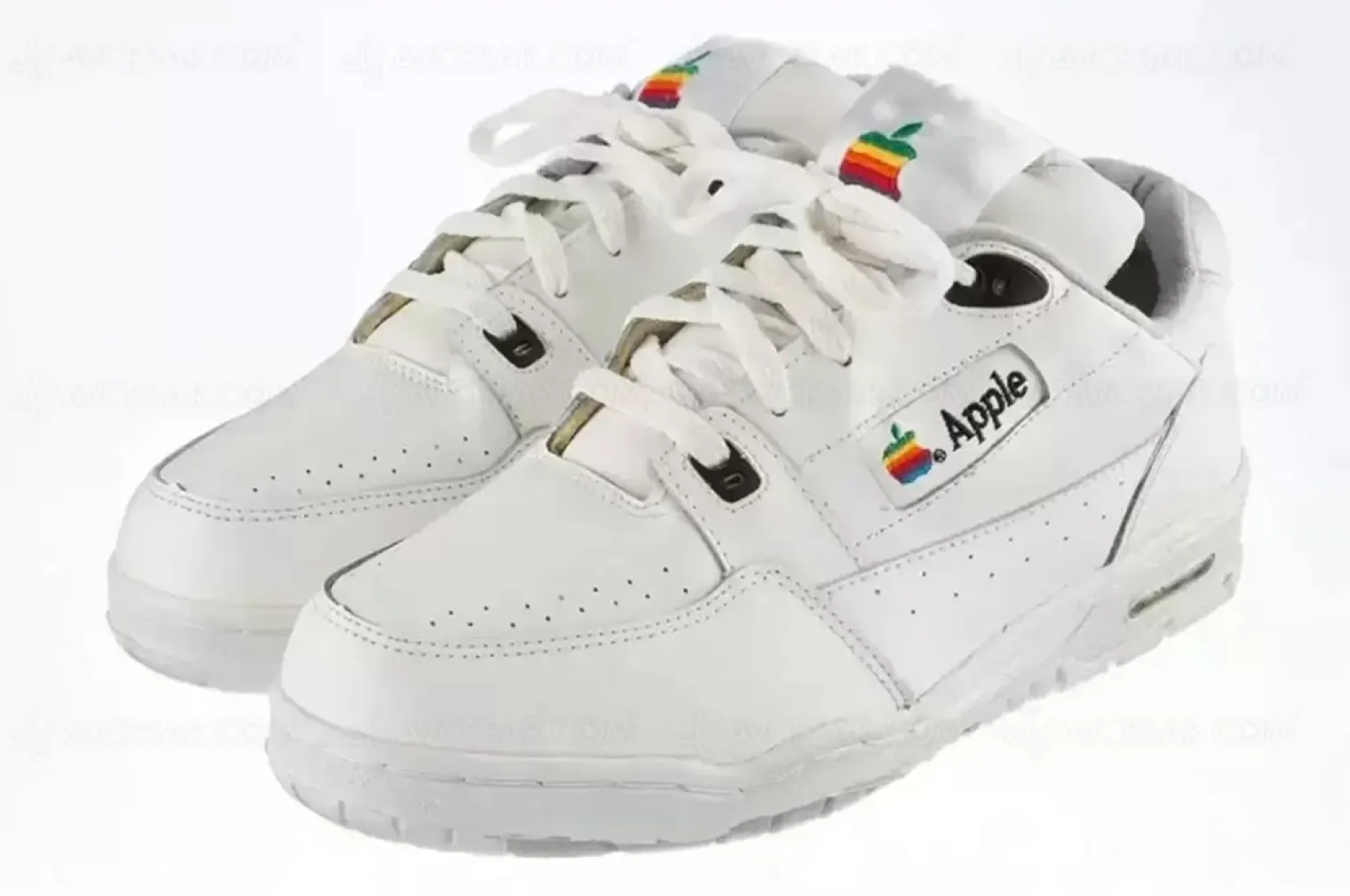 50-000-les-sneakers-vintage-apple