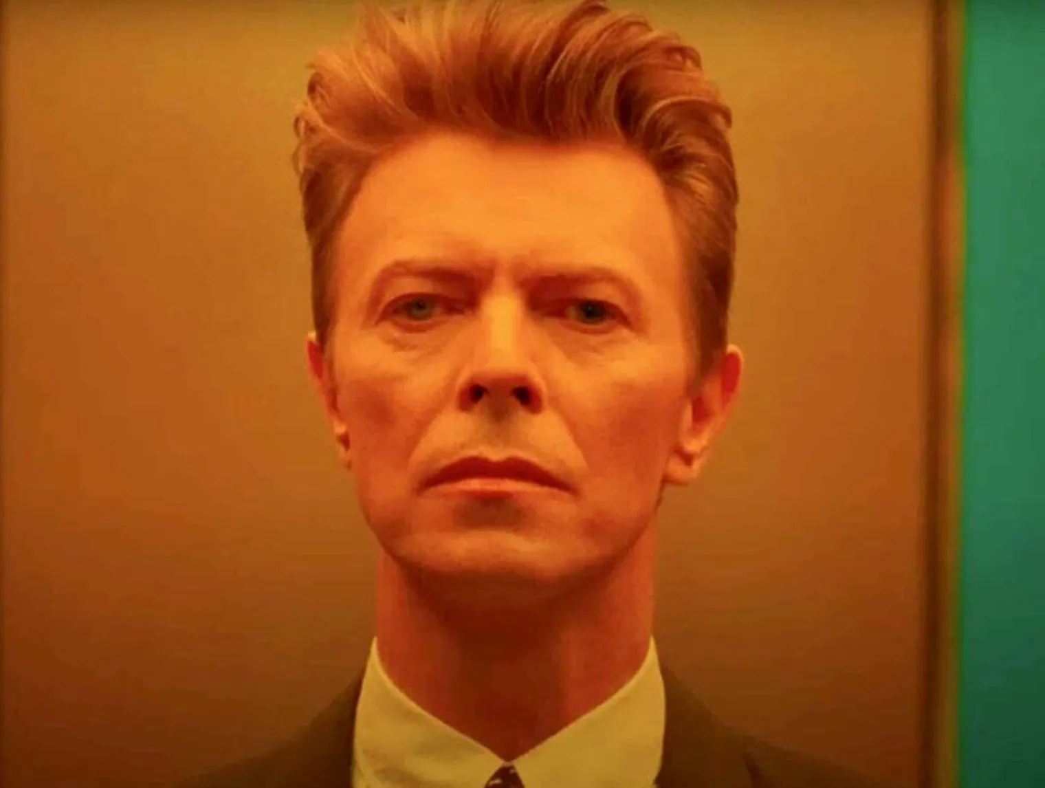 moonage-daydream-le-doc-genial-de-brett-morgen-sur-david-bowie-arrive-en-4k-collector