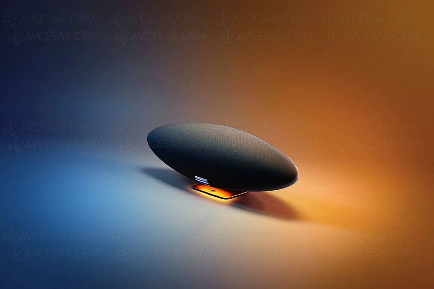 bowers-wilkins-zeppelin-mclaren-edition-modele-speedy-kiwi-pour-le-60e-anniversaire-de-mclaren