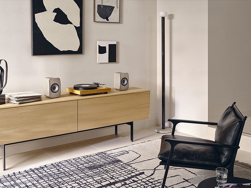Test Kef LSX&nbsp;II, enceintes actives bibliothèque, en&nbsp;ligne