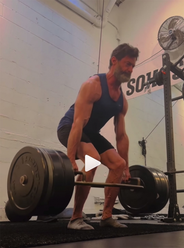Hugh Jackman poste une vidéo Insta de son entraînement poids lourd