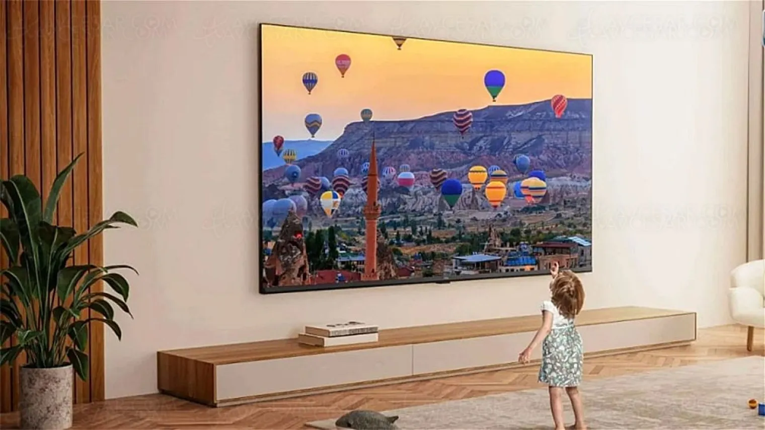 ces-24-tcl-115x955-tv-qd-mini-led-od5-115-292-cm-5-000-nits-5-000-zones-disponible-fin-mars-en-france