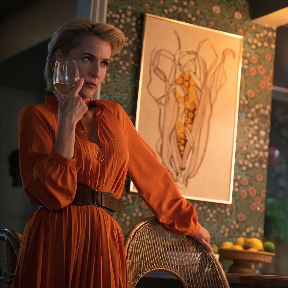 Gillian Anderson dans Sex Education © Netflix