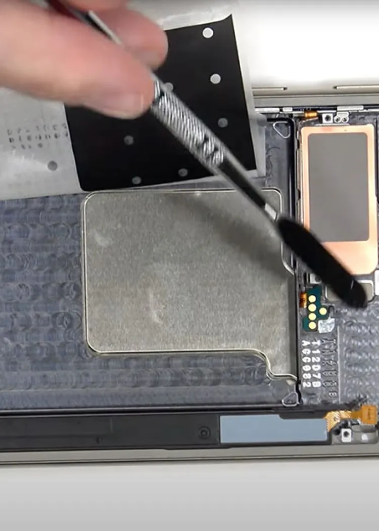 Dans les entrailles du Samsung Galaxy&nbsp;S24&nbsp;Ultra