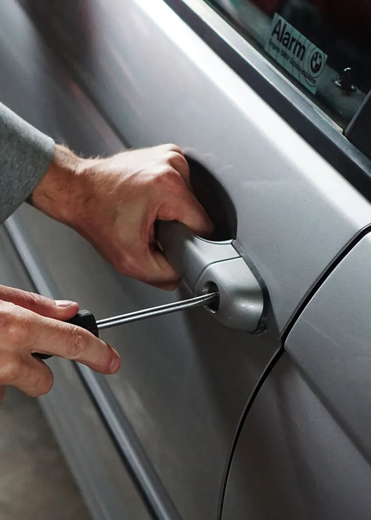 Tu ne voleras point (les secrets de&nbsp;l’Apple&nbsp;Car)