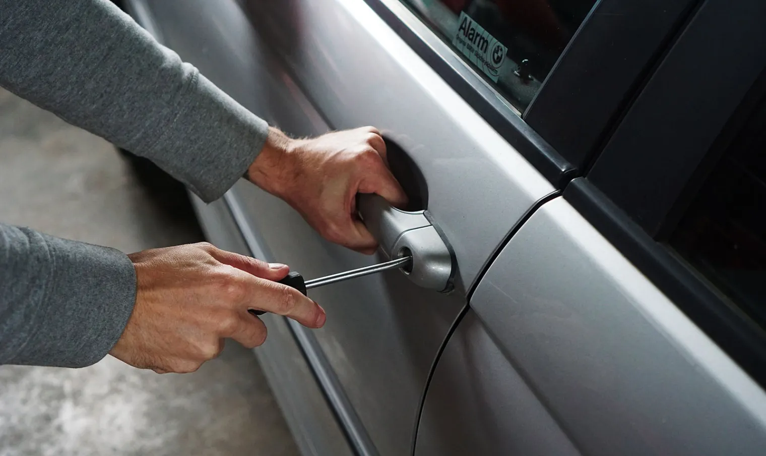 Tu ne voleras point (les secrets de l’Apple Car)