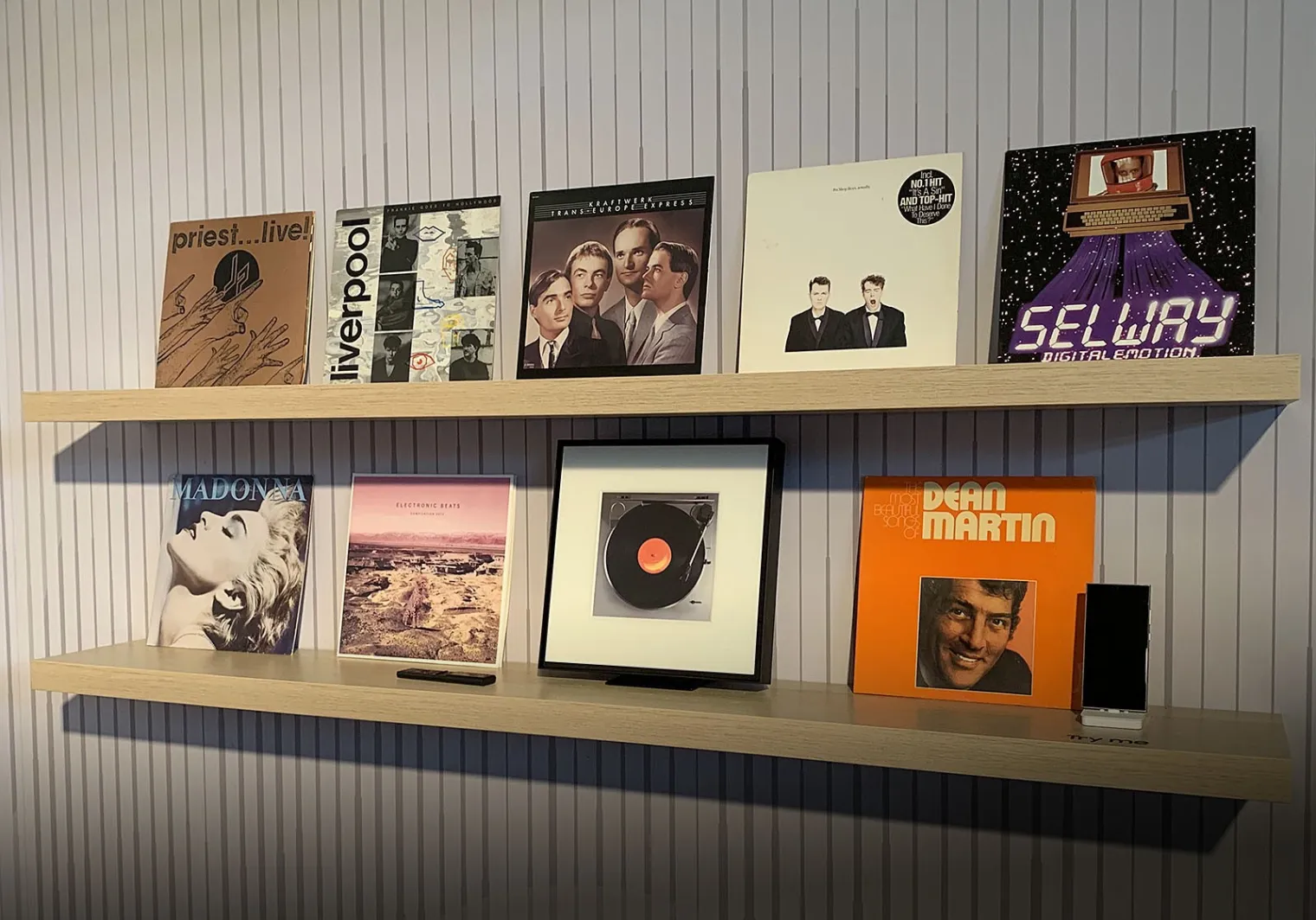 samsung-music-frame-enceinte-sans-fil-design-cadre-photo-mise-a-jour-specifications-et-prix