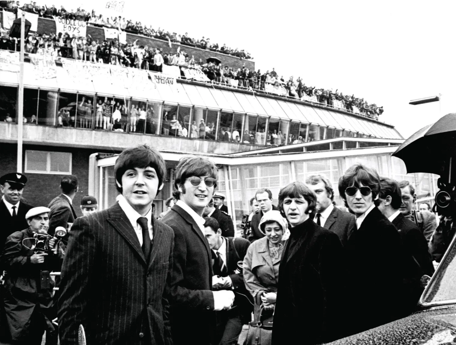 sam-mendes-skyfall-se-plie-en-quatre-pour-les-beatles