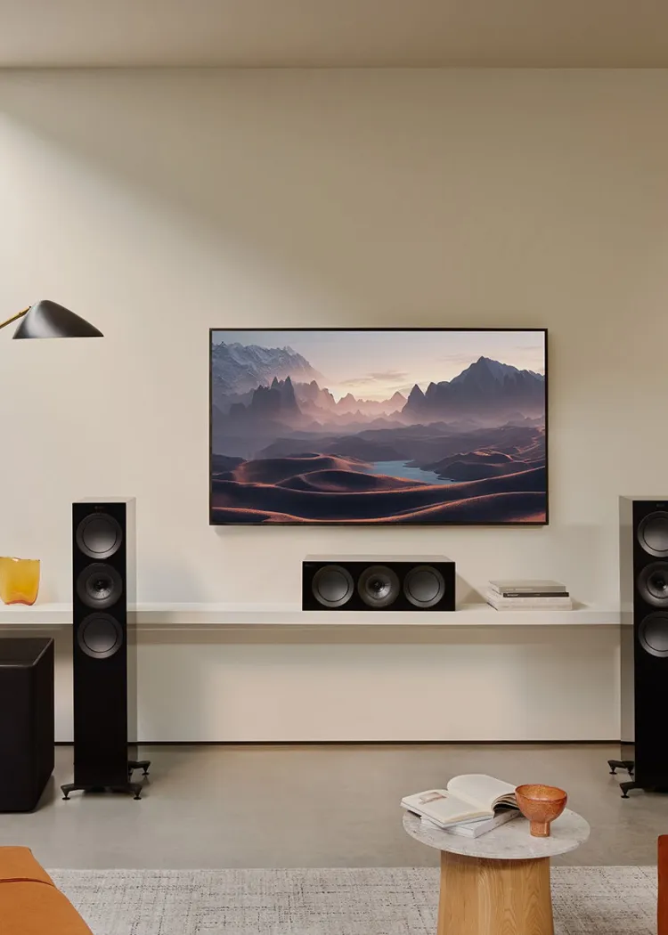 Kef Kube MIE, quatre nouveaux caissons de basses&nbsp;de&nbsp;300&nbsp;W
