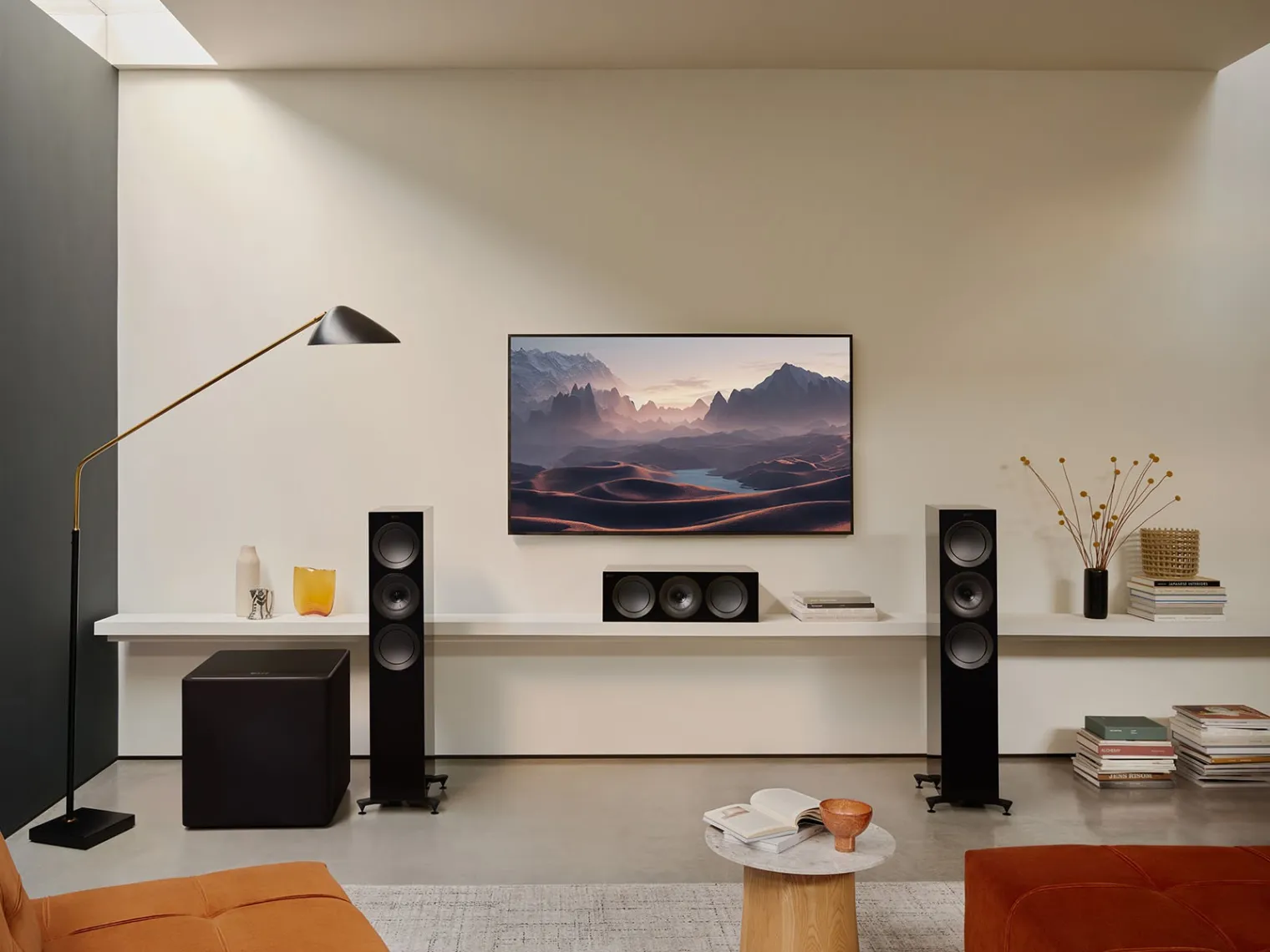kef-kube-mie-quatre-nouveaux-caissons-de-basses-de-300-w
