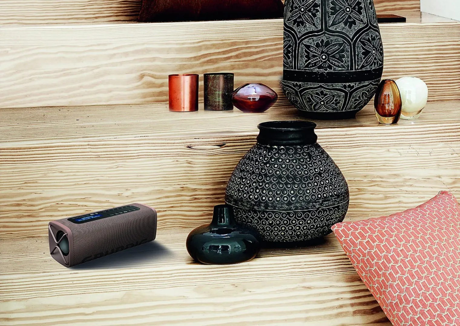Grundig GBTAND et Grundig DTR5000X, enceinte et tout-en-un DAB+